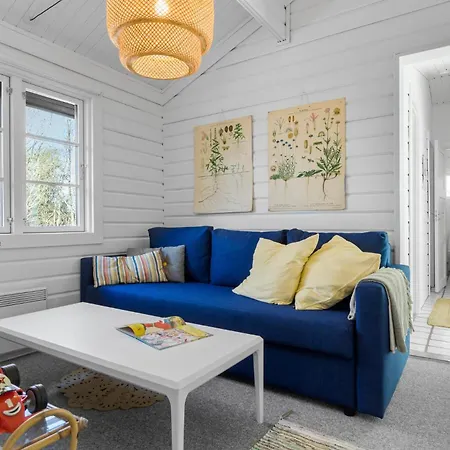 Four-Bedroom Holiday Home in Ebeltoft Vakantiehuis *